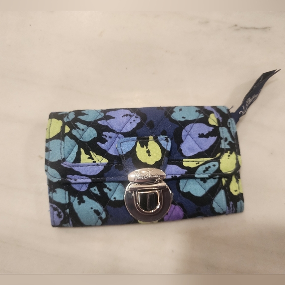 Vera Bradley Quick Swipe ID Coin Case in the Indigo Pop pattern. - Picture 2 of 12